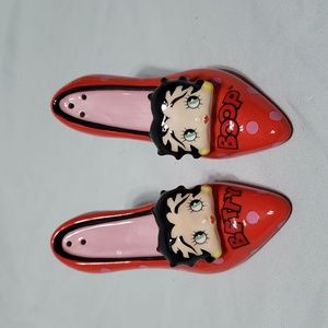 Betty Boop Ceramic Salt and Pepper Shakers